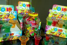 We sell jelly candies and ice sticks, good price