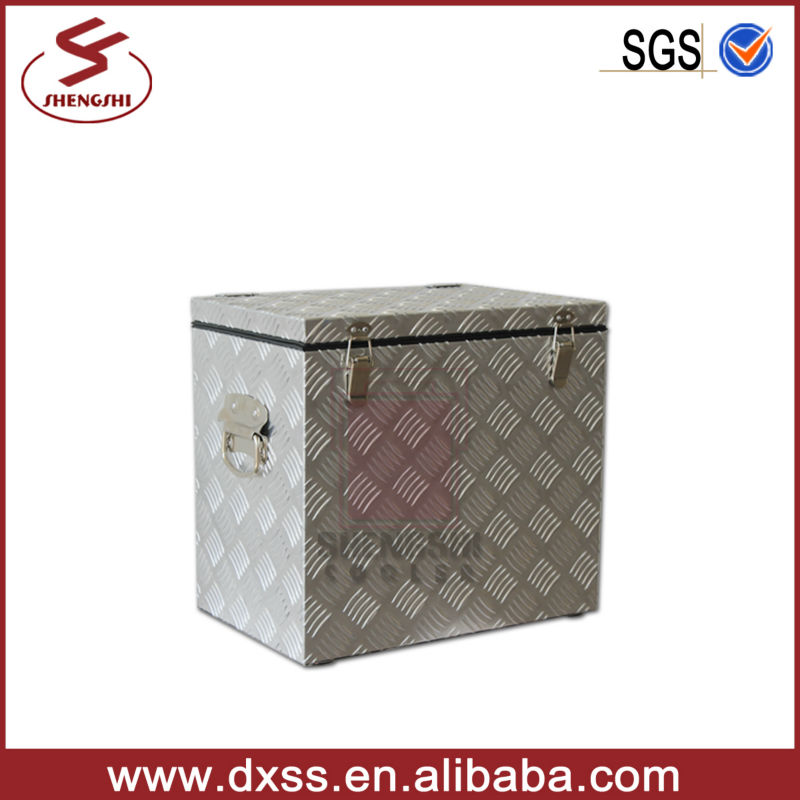 Embossing aluminum cooler box for champagne in packaging boxes (C-010 ...