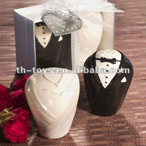 Salt and Pepper Shakers Black & White Guest Gift Wedding Gift 
