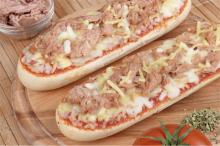 Halal Frozen Pizza Bread Tuna