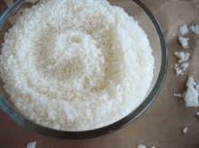 White desiccated coconut powder