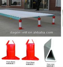 Corrosion resistant plastic floor for poultry farming