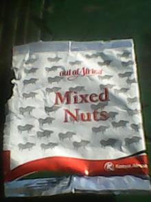 mixed roasted macandamia/peanuts