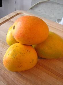  FARM   FRESH   MANGO S