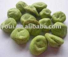 Wasabi coated peanuts crackers