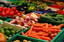 All kind of Fresh vegetables Available...