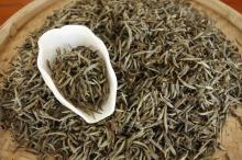 White silver needle Authentic organic white tea.2014 Early Spring Top quality white tea
