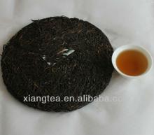 China Yunnan 357g compressed green Pu-erh cake tea