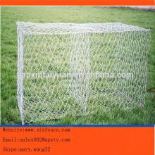 Hot-dipped galvanized or PVC coated high quality best price hexagonal wire mesh for chicken breeding
