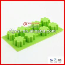 Durable moldes for cake decorations