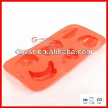  Non - stick  cake decorations molds
