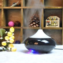 Modern piano black mini air conditioner&essential oil diffuser of sunflower oil