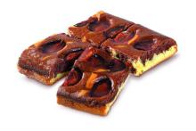 Marble cake with plums
