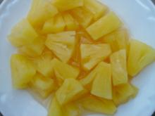 VEGEHAGI CANNED PINEAPPLE TIDBITS