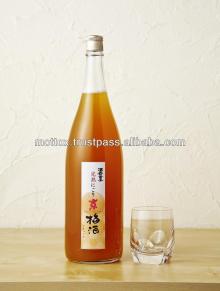 Japanese sweet plum wine suitable for fruit cocktails