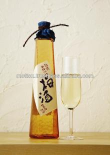 Umeshu (plum wine) made in Japan, made by steeping green plums in sake