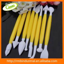 cake decorating tools