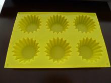 Silicone Cake Mould / 6 Cup Flower Shaped Cake Decoration Tool