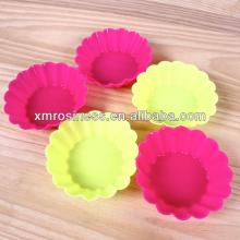 Food Grade Manufacturers Wholesale 7 cm Petal Shape Silicone Cake Cup Muffin Cups Pudding Chocolate