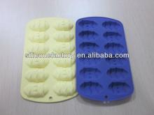2014 new design Cheap promotional 12 holes silicone easter egg icetray mold for gift