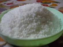 Desiccated coconut powder