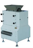 Peanut crusher machine