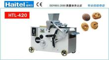 Automatic fancy dessert molding machine
