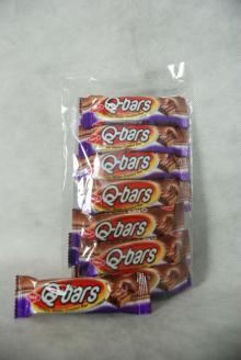 Q-Bar crispy coated wafer chocolate flavour