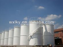 Large  oil   storage  tank