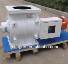 Rotary airlock valve for grain production line