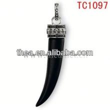 TC1097 2013 Black hot pepper with inlayed skull pendant high quality  charms 