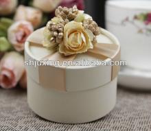 Round shaped wedding favor gift box