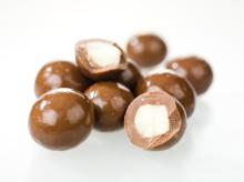 MIlk Chocolate Macadamias