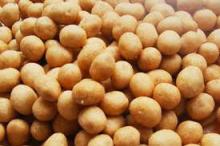 Roasted peanuts with cheese