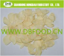 Dry garlic flakes from factory with new crop