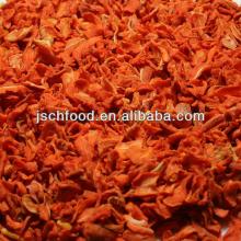 sell high quality dehydrated carrots flakes