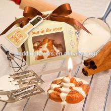 Bun in the Oven Cinnamon Bun Candle Favors