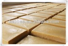 natural bulk beeswax sale from the biggest bee industry zone of China