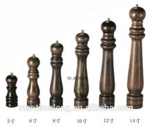  chili   pepper   grinder  wood  pepper   grinder 