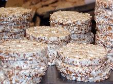 Rice Puffed Cakes