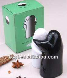 poly salt /pepper/ spice/ suggar couple dredges