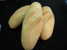 White baguette with sesame