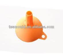 Small silicone funnel