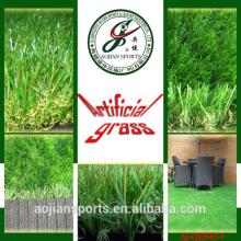 Synthetic grass carpet for garden decoration