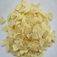 dehydrated garlic flakes