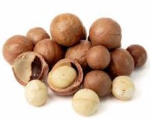 Raw and Roasted Macadamia nuts