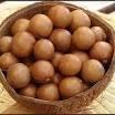 Raw and Roasted Macadamia Nuts