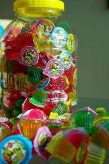 NATURAL FRUIT FLAVOURED JELLY
